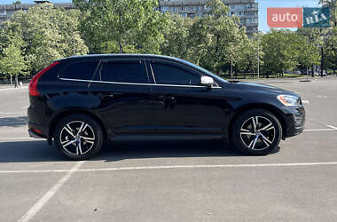 Внедорожник / Кроссовер Volvo XC60 2017 в 