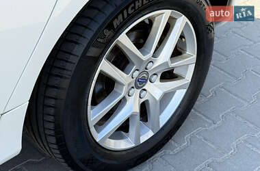 Внедорожник / Кроссовер Volvo XC60 2016 в 
