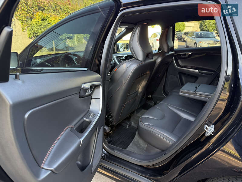 Внедорожник / Кроссовер Volvo XC60 2015 в Ровно