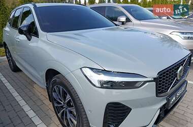 Внедорожник / Кроссовер Volvo XC60 2023 в 