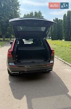 Внедорожник / Кроссовер Volvo XC60 2020 в 
