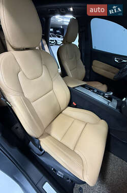 Внедорожник / Кроссовер Volvo XC60 2020 в 