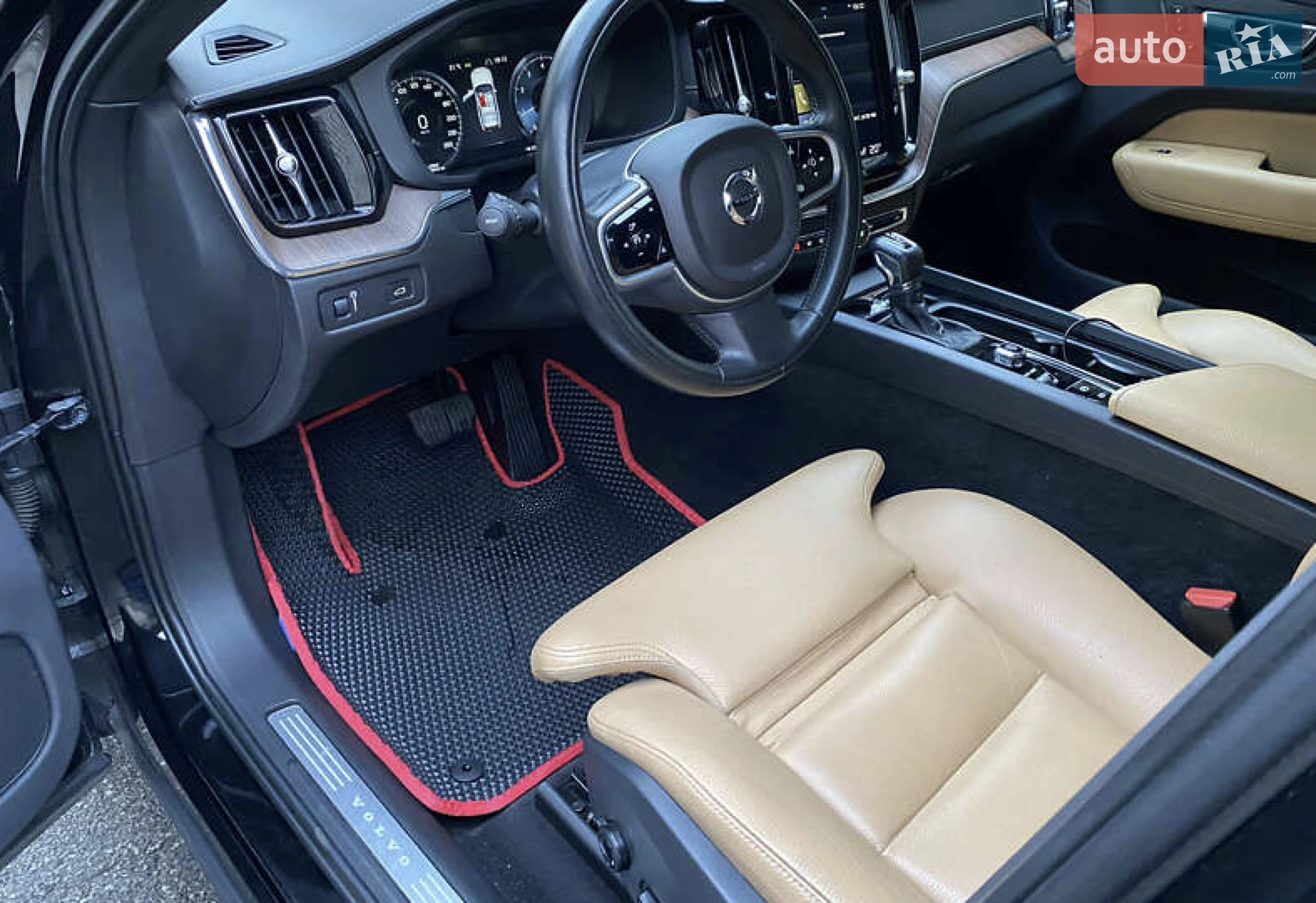 2018 Volvo XC60 - мініатюра 9