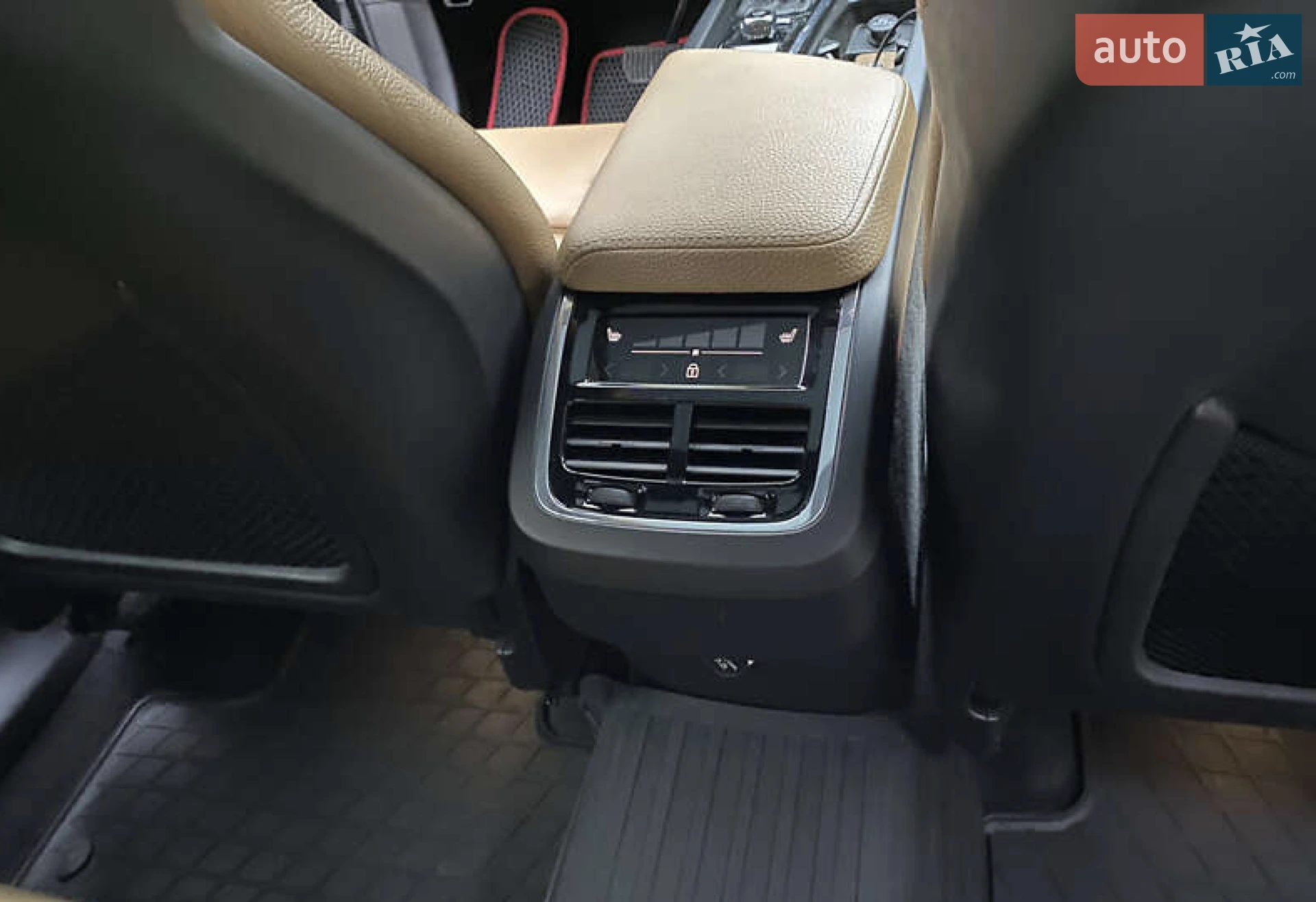 2018 Volvo XC60 - мініатюра 13