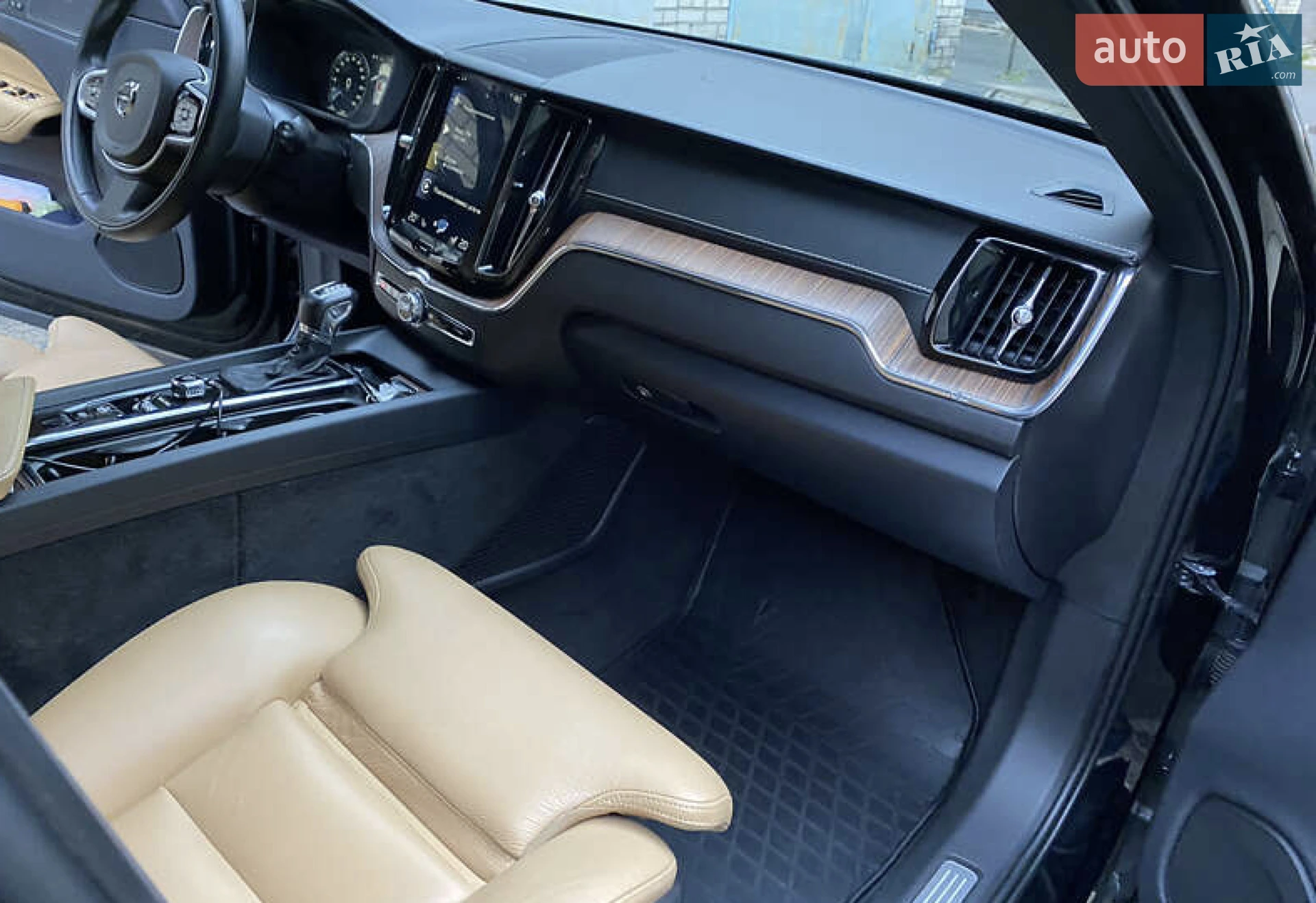 2018 Volvo XC60 - мініатюра 14