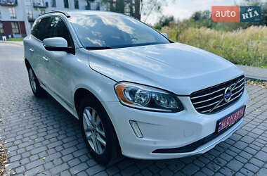Внедорожник / Кроссовер Volvo XC60 2017 в 