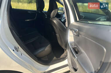 Внедорожник / Кроссовер Volvo XC60 2017 в 