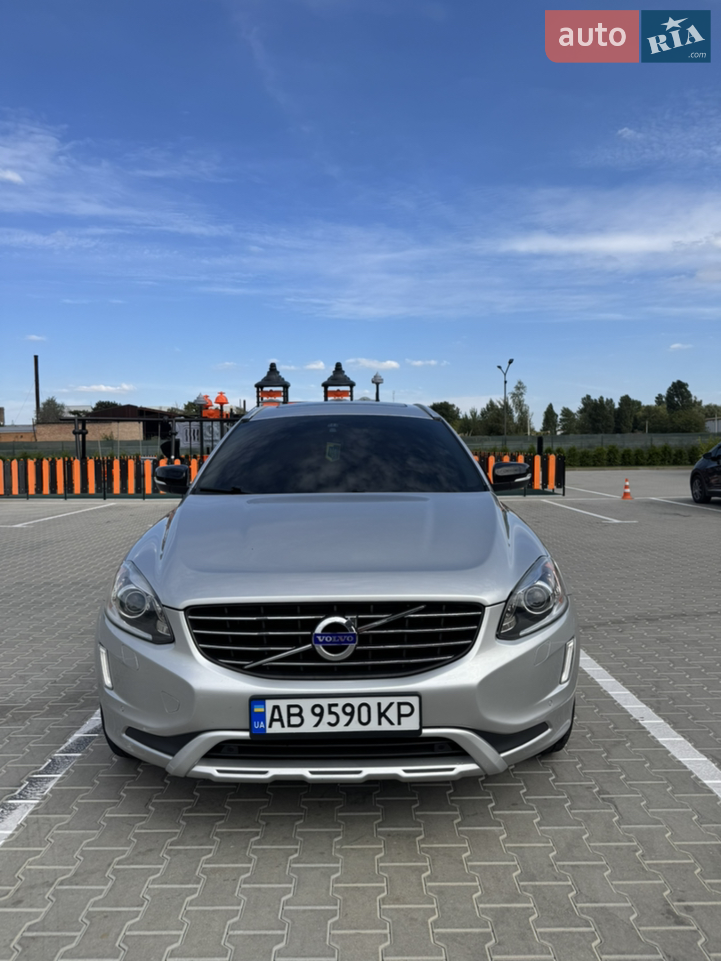 2017 Volvo XC60 - мініатюра 2