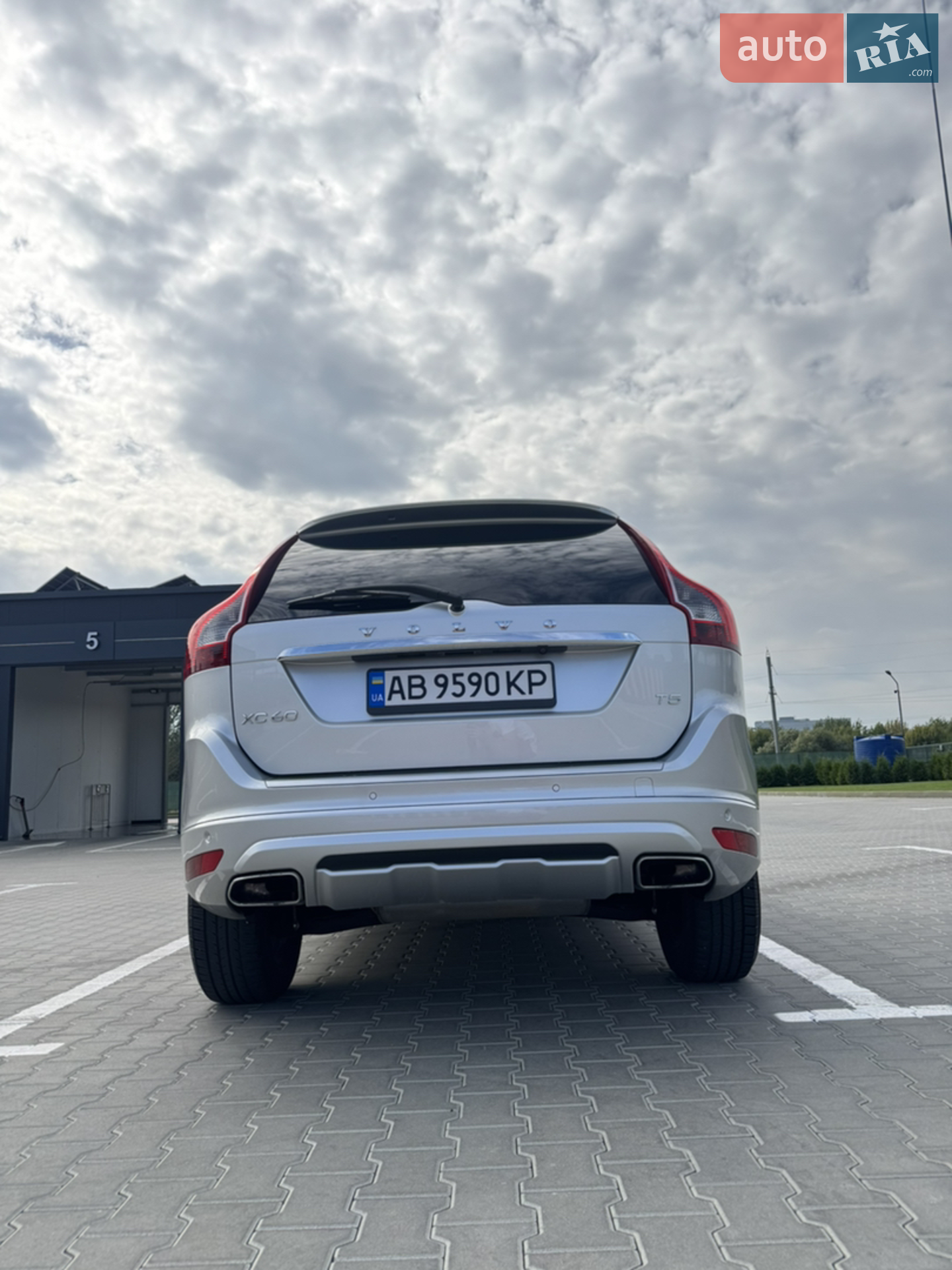 2017 Volvo XC60 - мініатюра 7