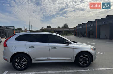 Внедорожник / Кроссовер Volvo XC60 2017 в 