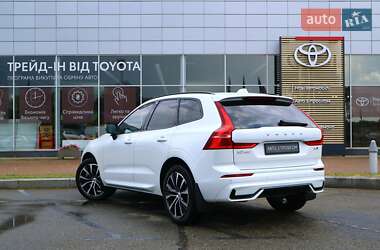 Внедорожник / Кроссовер Volvo XC60 2022 в 
