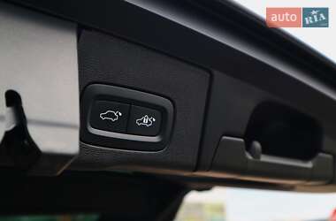 Внедорожник / Кроссовер Volvo XC60 2022 в 