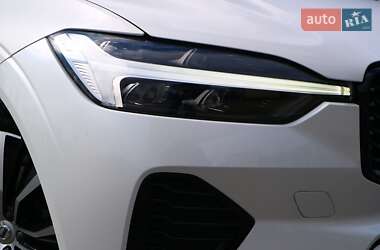 Внедорожник / Кроссовер Volvo XC60 2022 в 