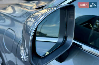 Позашляховик / Кросовер Volvo XC60 2019 в 