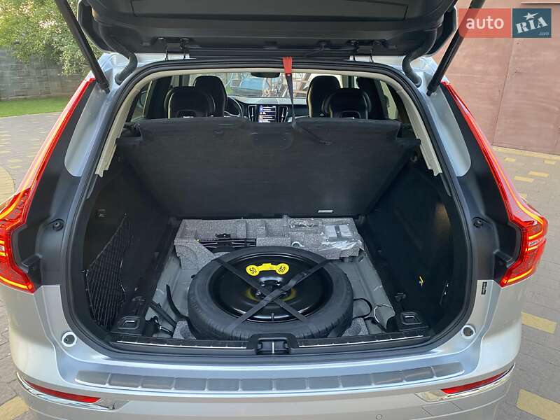 Внедорожник / Кроссовер Volvo XC60 2019 в Ровно