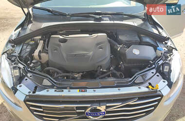 Внедорожник / Кроссовер Volvo XC60 2015 в 
