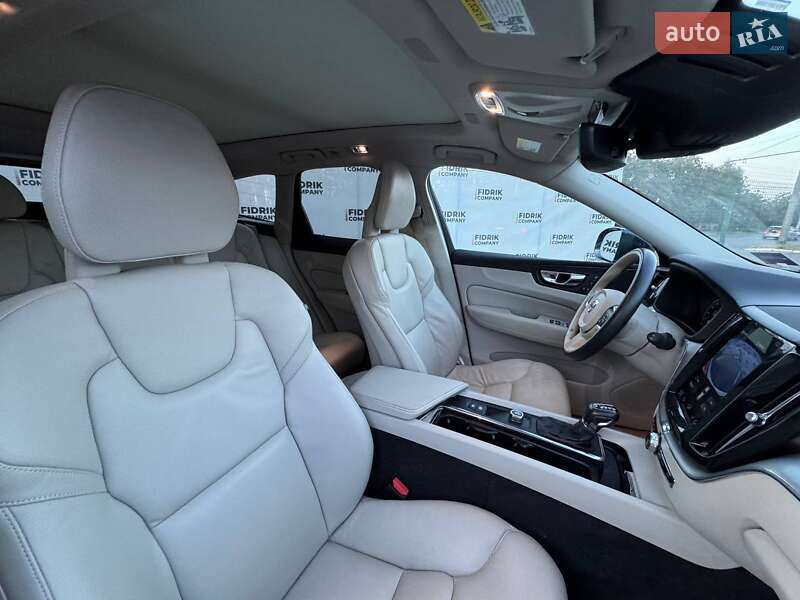 Внедорожник / Кроссовер Volvo XC60 2018 в Луцке фото 15 Внедорожник / Кроссовер Volvo XC60 2018 в Луцке