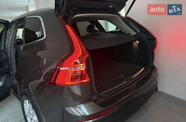 Внедорожник / Кроссовер Volvo XC60 2018 в 