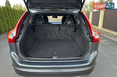 Внедорожник / Кроссовер Volvo XC60 2016 в 