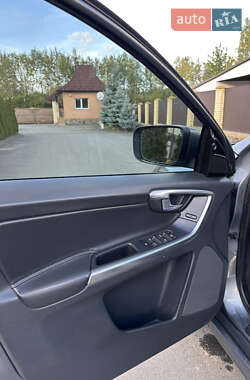 Внедорожник / Кроссовер Volvo XC60 2016 в 