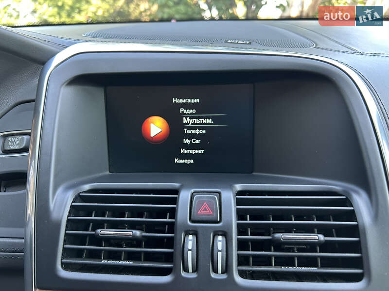 Внедорожник / Кроссовер Volvo XC60 2016 в Полтаве