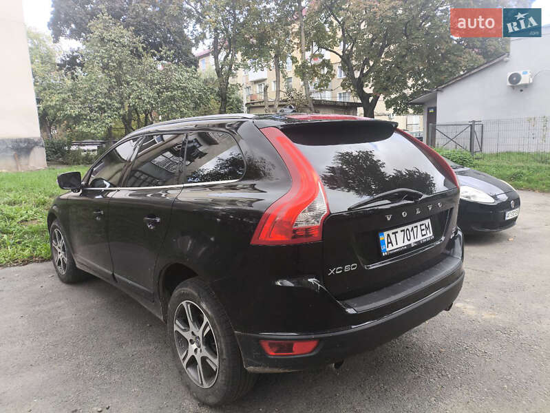 Внедорожник / Кроссовер Volvo XC60 2011 в Калуше