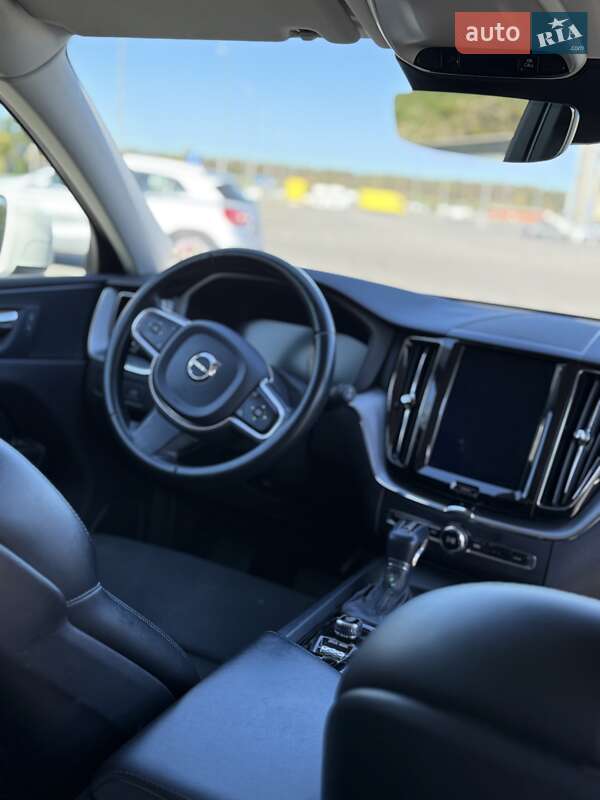 Позашляховик / Кросовер Volvo XC60 2019 в Києві