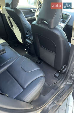 Внедорожник / Кроссовер Volvo XC60 2012 в 
