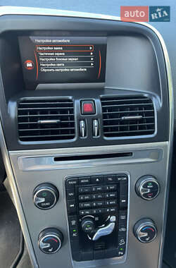 Внедорожник / Кроссовер Volvo XC60 2012 в 