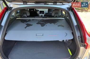 Внедорожник / Кроссовер Volvo XC60 2016 в 
