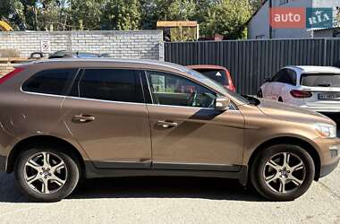 Внедорожник / Кроссовер Volvo XC60 2012 в Киеве