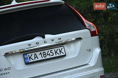 Внедорожник / Кроссовер Volvo XC60 2017 в 