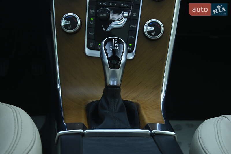 Внедорожник / Кроссовер Volvo XC60 2017 в Бердичеве