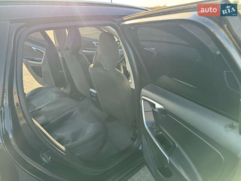 Внедорожник / Кроссовер Volvo XC60 2012 в Баре