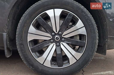 Внедорожник / Кроссовер Volvo XC60 2023 в 