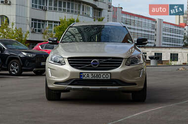 Внедорожник / Кроссовер Volvo XC60 2017 в 