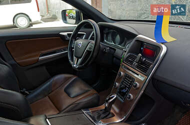 Внедорожник / Кроссовер Volvo XC60 2017 в 
