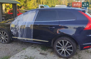 Внедорожник / Кроссовер Volvo XC60 2017 в 