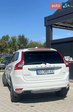 Внедорожник / Кроссовер Volvo XC60 2015 в 