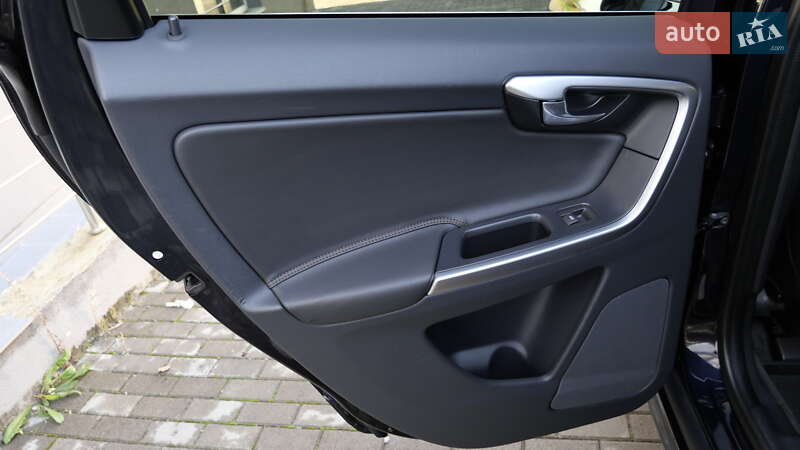 Внедорожник / Кроссовер Volvo XC60 2017 в Львове фото 56 Внедорожник / Кроссовер Volvo XC60 2017 в Львове