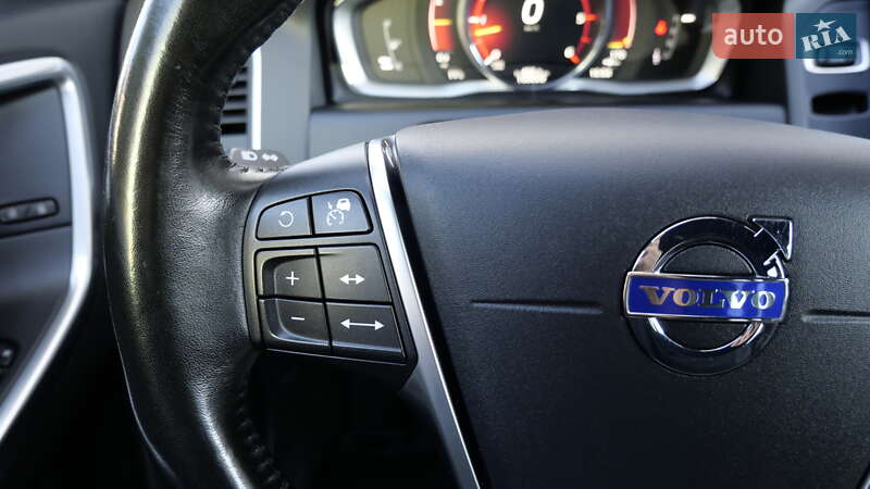 Внедорожник / Кроссовер Volvo XC60 2017 в Львове фото 37 Внедорожник / Кроссовер Volvo XC60 2017 в Львове