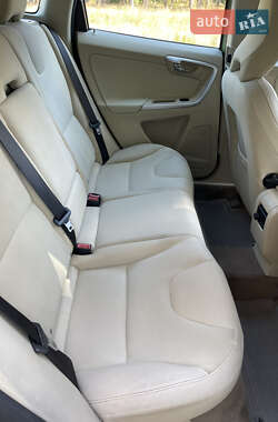 Внедорожник / Кроссовер Volvo XC60 2008 в 