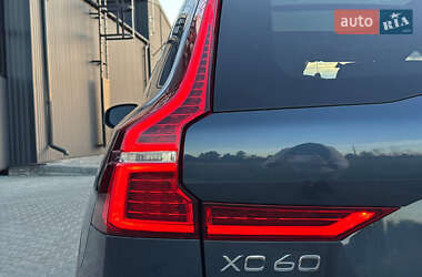 Внедорожник / Кроссовер Volvo XC60 2020 в 