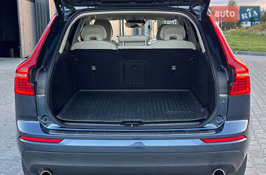 Внедорожник / Кроссовер Volvo XC60 2020 в 
