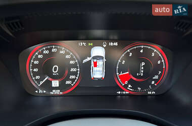 Внедорожник / Кроссовер Volvo XC60 2020 в 