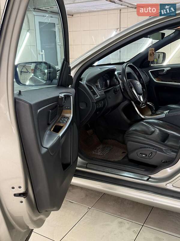 Внедорожник / Кроссовер Volvo XC60 2016 в Одессе