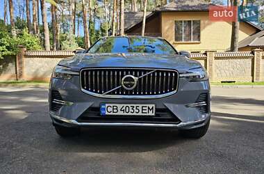 Внедорожник / Кроссовер Volvo XC60 2021 в 