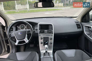 Внедорожник / Кроссовер Volvo XC60 2013 в 