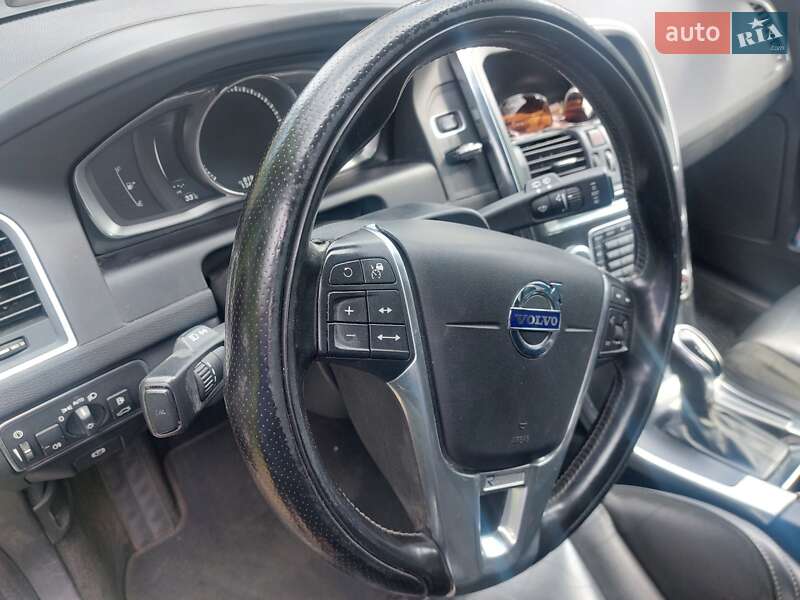 Внедорожник / Кроссовер Volvo XC60 2016 в Киеве фото 39 Внедорожник / Кроссовер Volvo XC60 2016 в Киеве