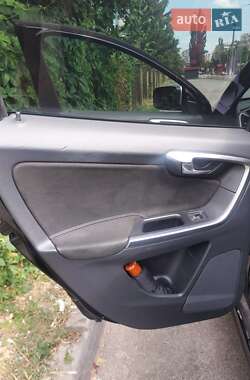 Внедорожник / Кроссовер Volvo XC60 2016 в 